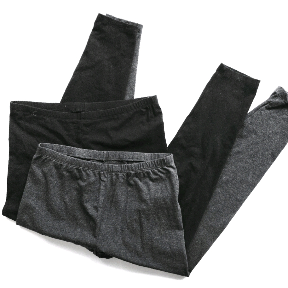 2 Pairs Vera Wang Black and Grey Leggings sz M
